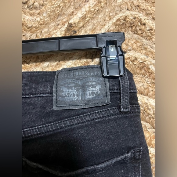 Levi's Women's Mile High Super Skinny Jeans,Black,Distressed,Ripped,Size 25 - Picture 5 of 9